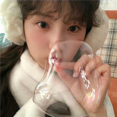 女服务员